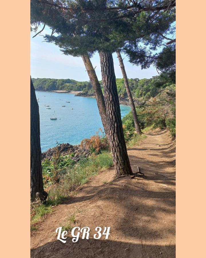 Le P'Tit Tram Villa Cancale Buitenkant foto
